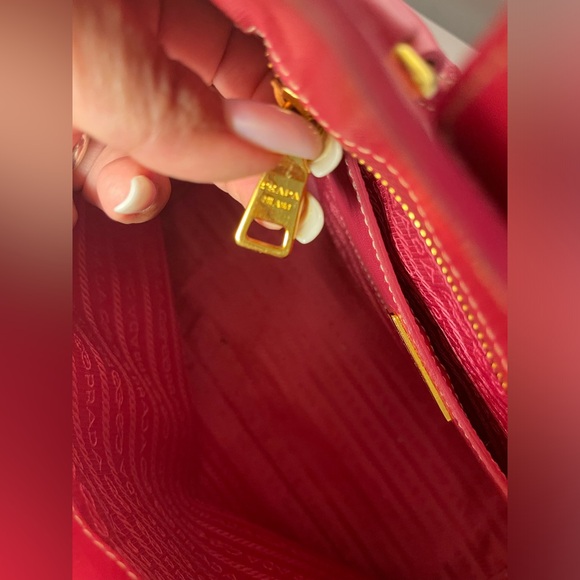 Prada Tote/Wallet Combo - Picture 3 of 8